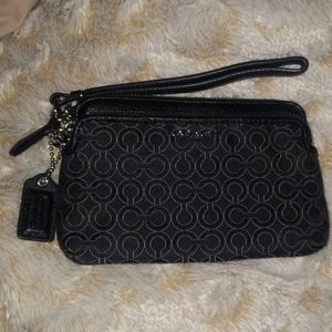Wallet wristlet